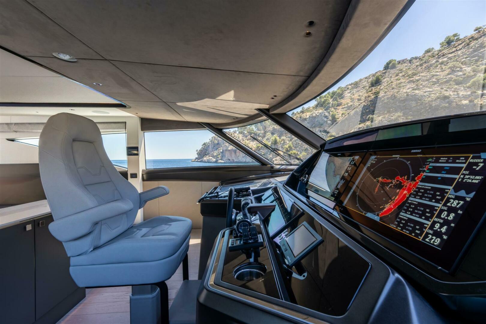 90 Ocean Enclosed — helm and dashboard