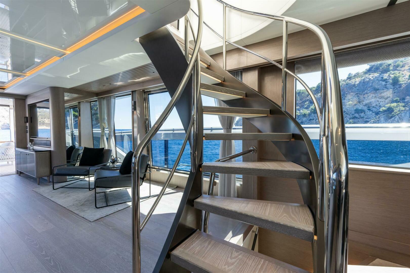 90 Ocean Enclosed — aft deck lounge