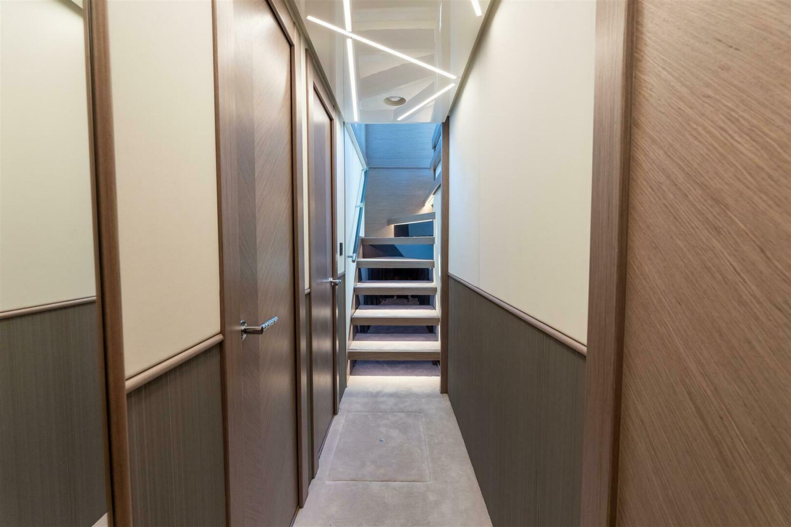 90 Ocean Enclosed — marina dockside