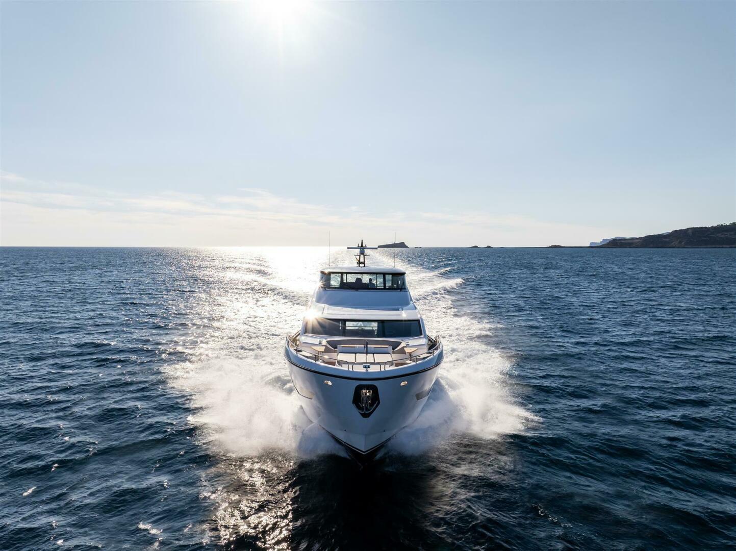 90 Ocean Enclosed — cockpit seating area