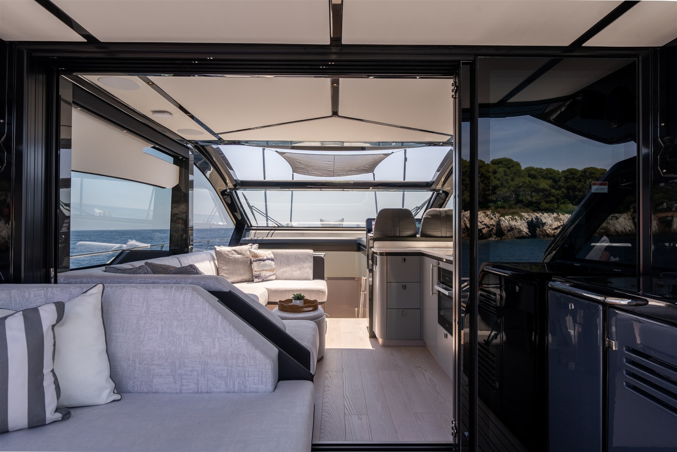 Predator 55 — flybridge view