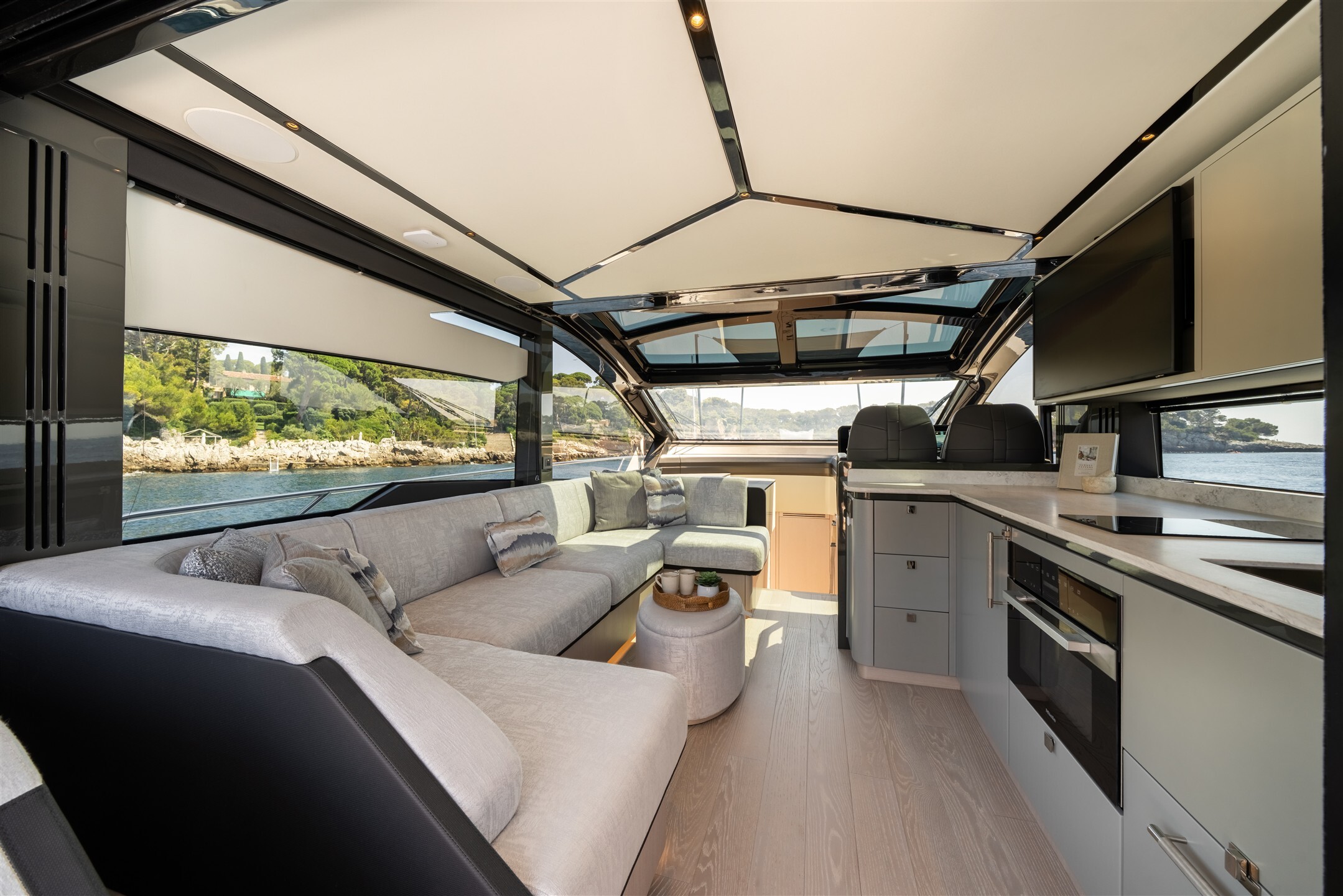 Predator 55 — bow seating
