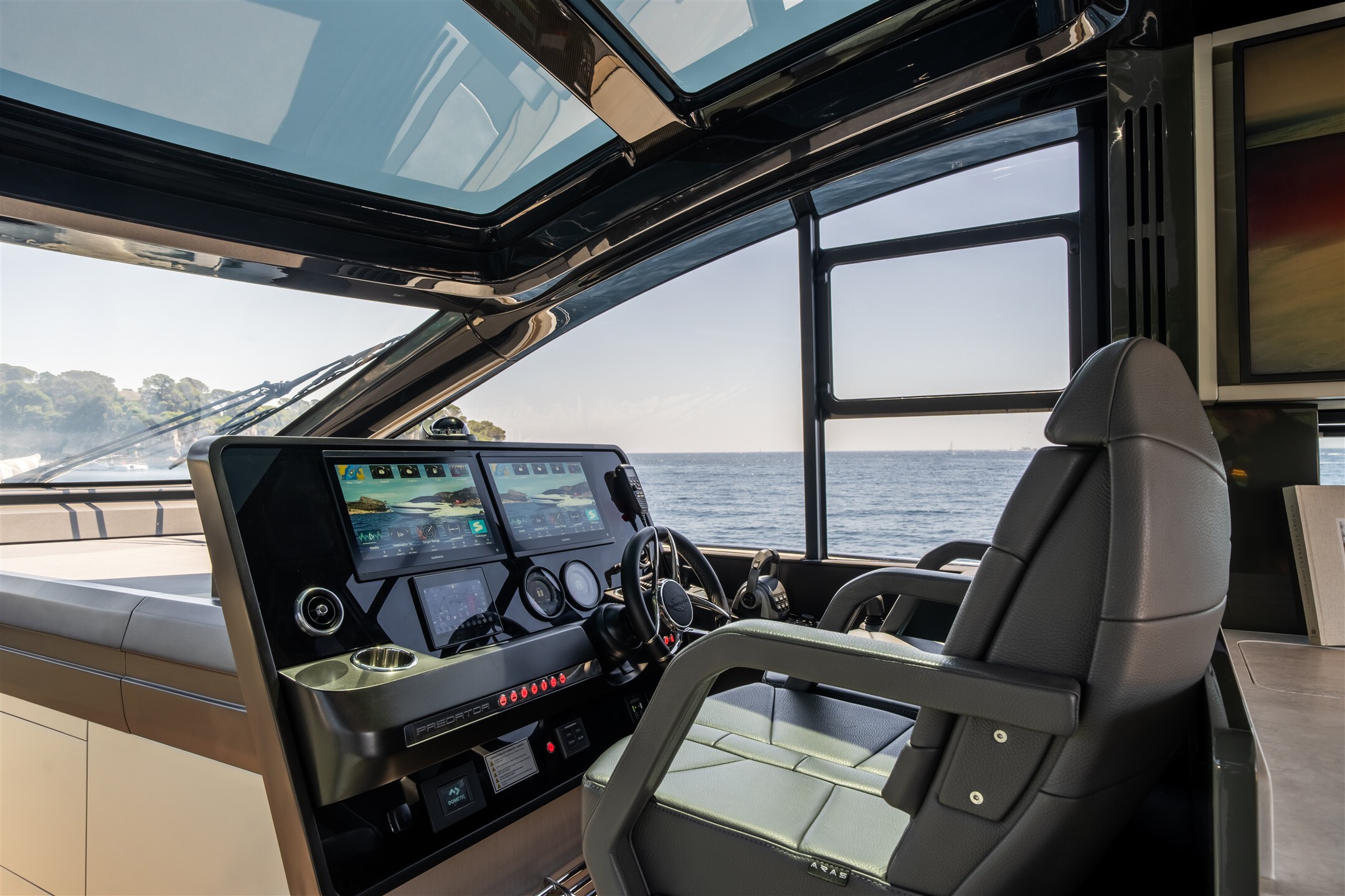 Predator 55 — saloon interior