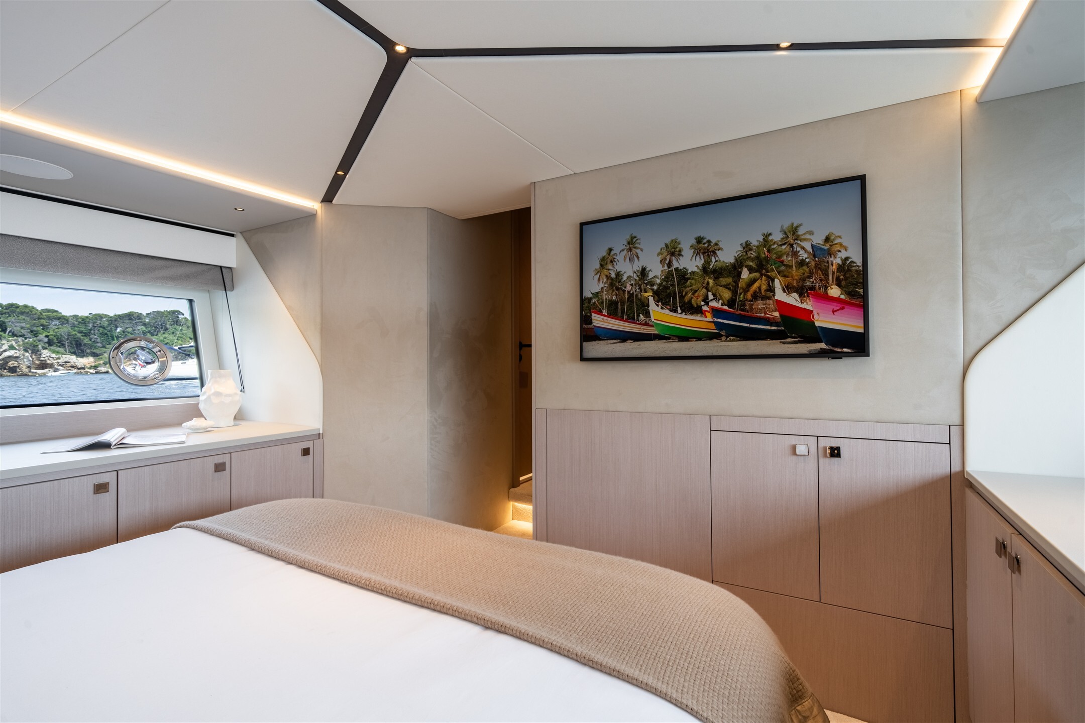 Predator 55 — flybridge view