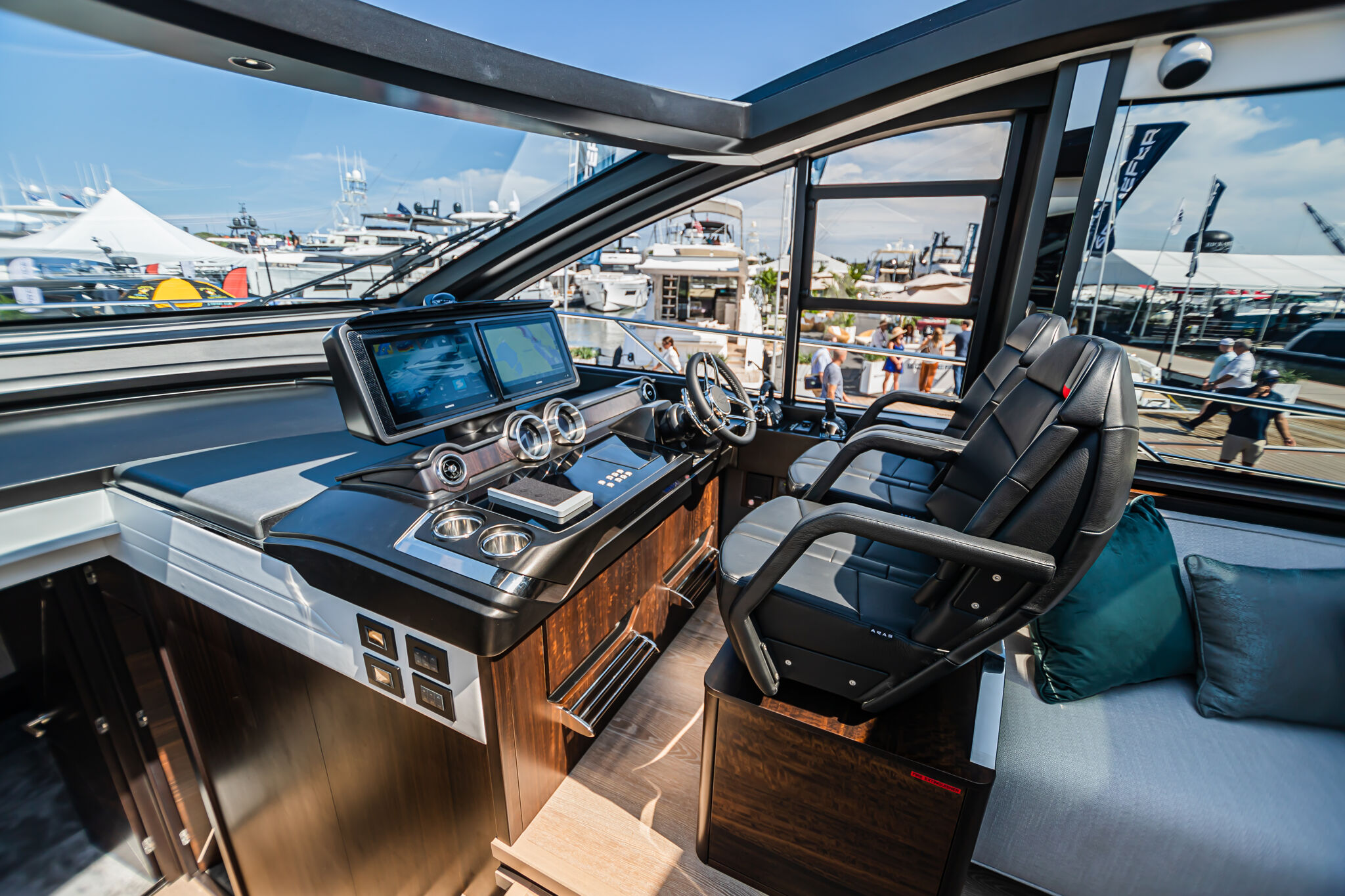 Predator 65 — aft deck and transom detail, bathing platform lowered